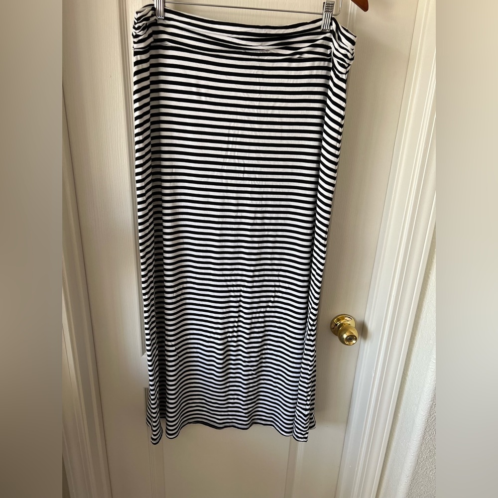Women’s maxi skirt